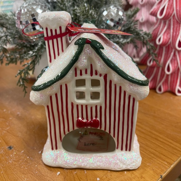 Christmas Hello Kitty Red Glitter House Tea Light Holder Blue Sky ceramics NWT - Picture 3 of 6